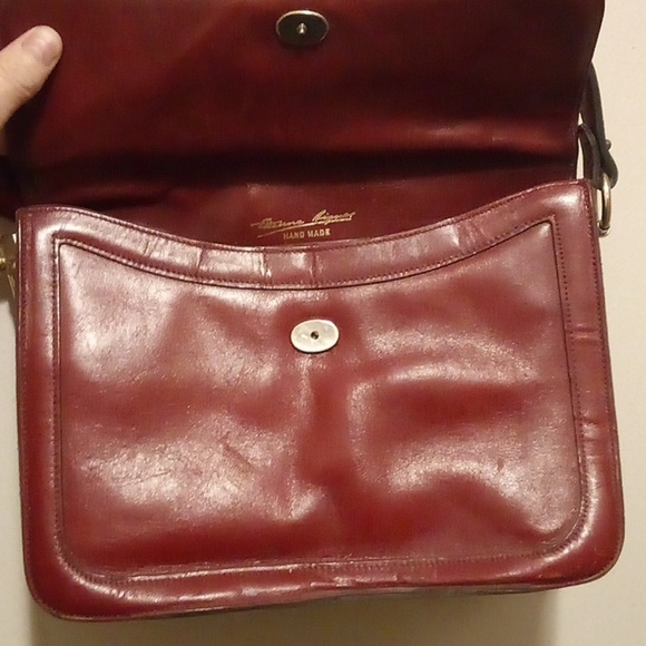 Handmade Leather Etienne Aigner Red Burgundy Messenger Shoulder Bag - Picture 3 of 15